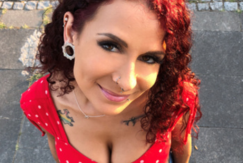 Nacktbilder Amateur Mara-Martinez
