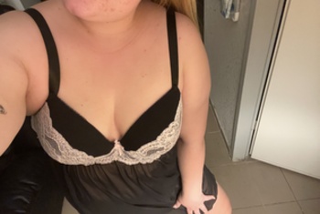 Nacktbilder Amateur Erdbeersahnehot