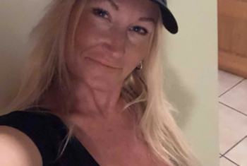 Nacktbilder Amateur MelissaStrip
