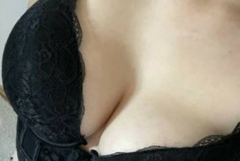 Nacktbilder Amateur Curvy-Bitch