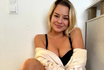 Nacktbilder Amateur Anna-Lena-Sofia