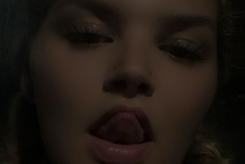 Nacktbilder Amateur Leeia