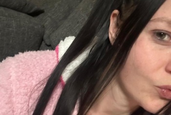 Nacktbilder Amateur Suka-Kiska