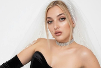 Nacktbilder Amateur AlinaHimbeere7