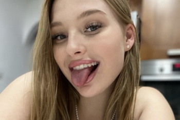 Nacktbilder Amateur MajaSofie