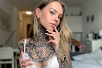 Nacktbilder Amateur PinaFoxx