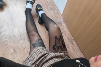 Nacktbilder Amateur Skingirl18
